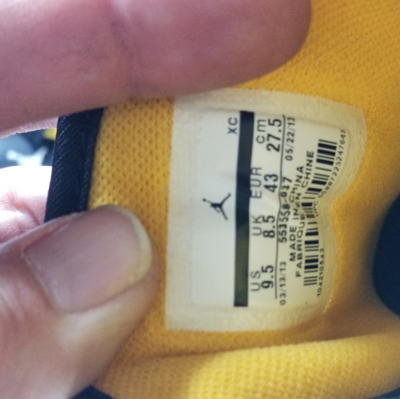 Nike Air Jordan 1 Low Green Gold 9.5 - Picture 7 of 8